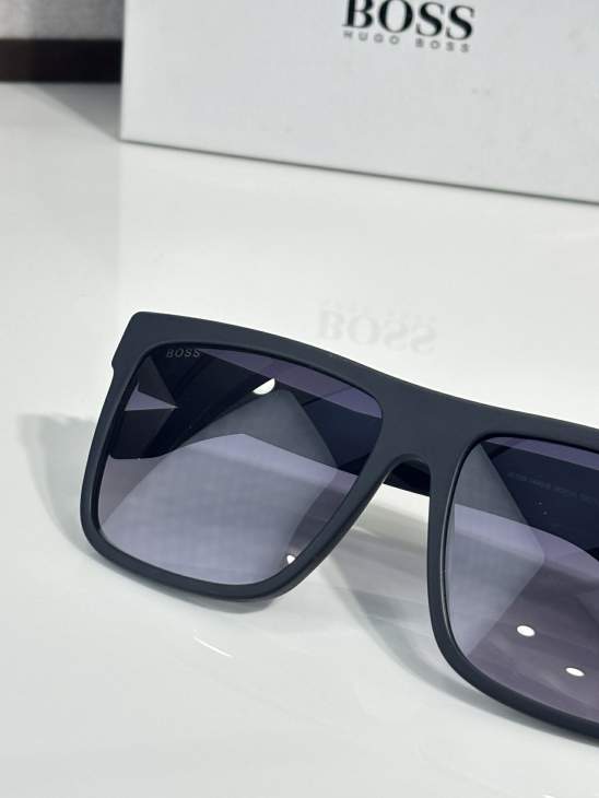 Picture of Hugo Boss Sunglasses _SKUfw77364077fw